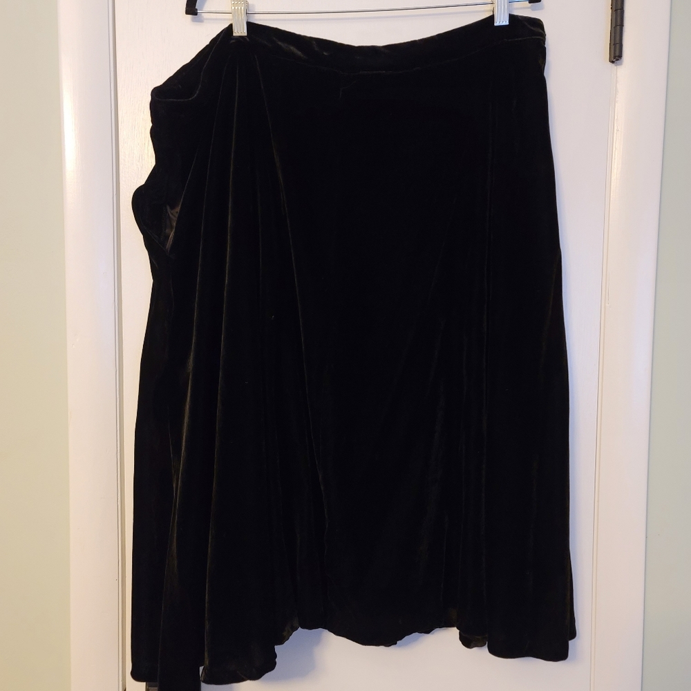 Black aline skirt
